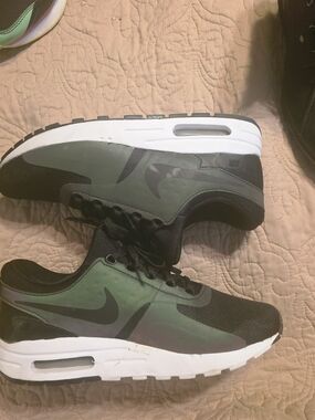 Nike Air Max Zero SE Black Youth Kids Shoe Sneaker S917864 003 US Size 6.5Y